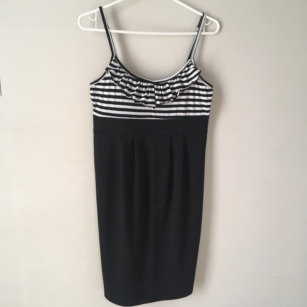 Suzy Shier black and white sleeveless stripes dress size medium
